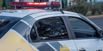 Dois homens são presos no Jardim São Jorge; um por mandado de prisão e outro por descumprir medida protetiva