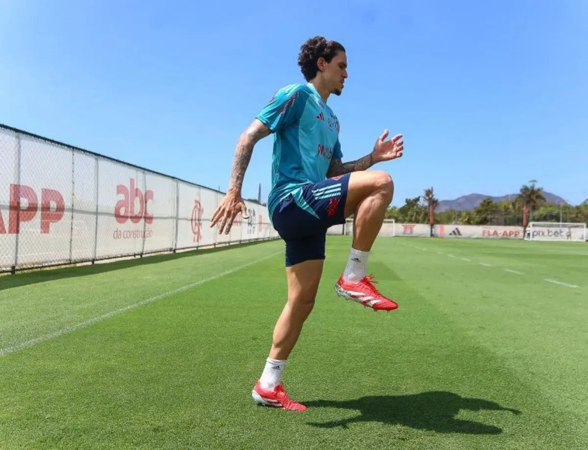 Ronaldo dá ‘solução’ para camisa 9 da seleção e vê time sem coragem