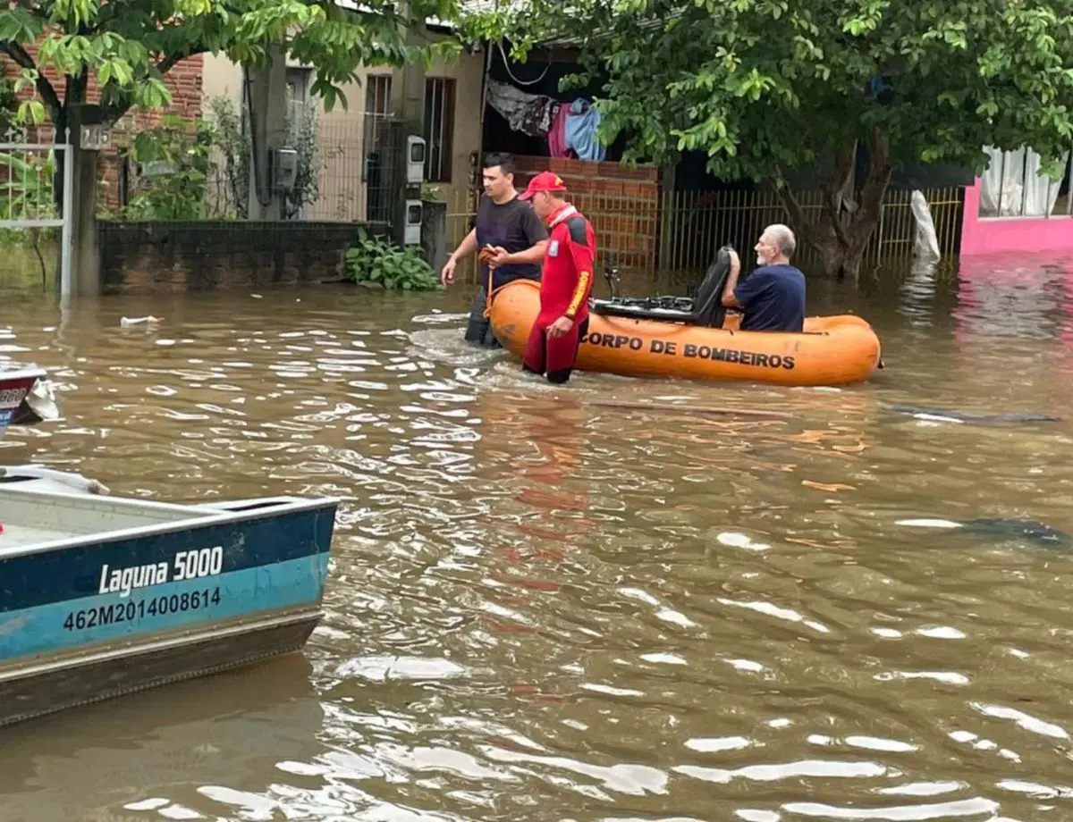 Corpo de Bombeiros do Paraná poderá atuar em enchentes pelo mundo