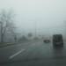 Cuidados essenciais ao dirigir no outono sob condições de neblina
