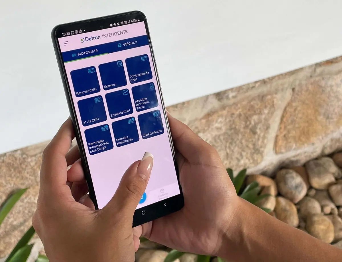 4,6 mil pessoas já trocaram a foto da CNH com a autobiometria facial do Paraná