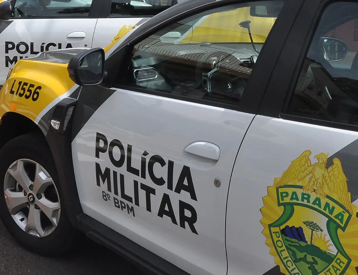 Foragido informa nome falso à PM e é preso por roubo após ser descoberto