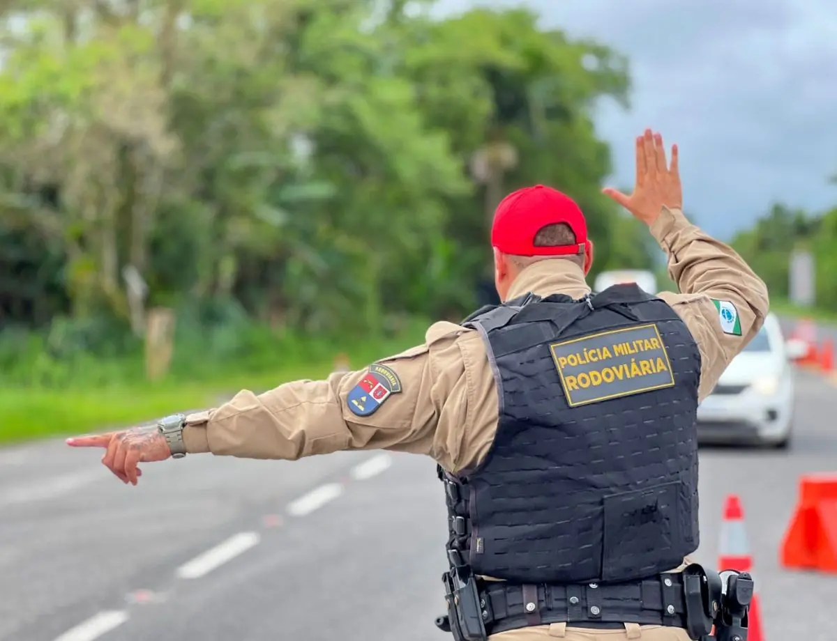 Polícia Rodoviária coíbe infrações de trânsito e apreende três toneladas de drogas no feriadão