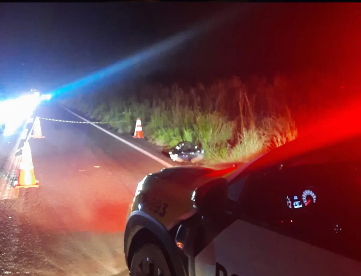 Motociclista morre e passageira fica ferida em grave acidente na PR-218 em Paranavaí
