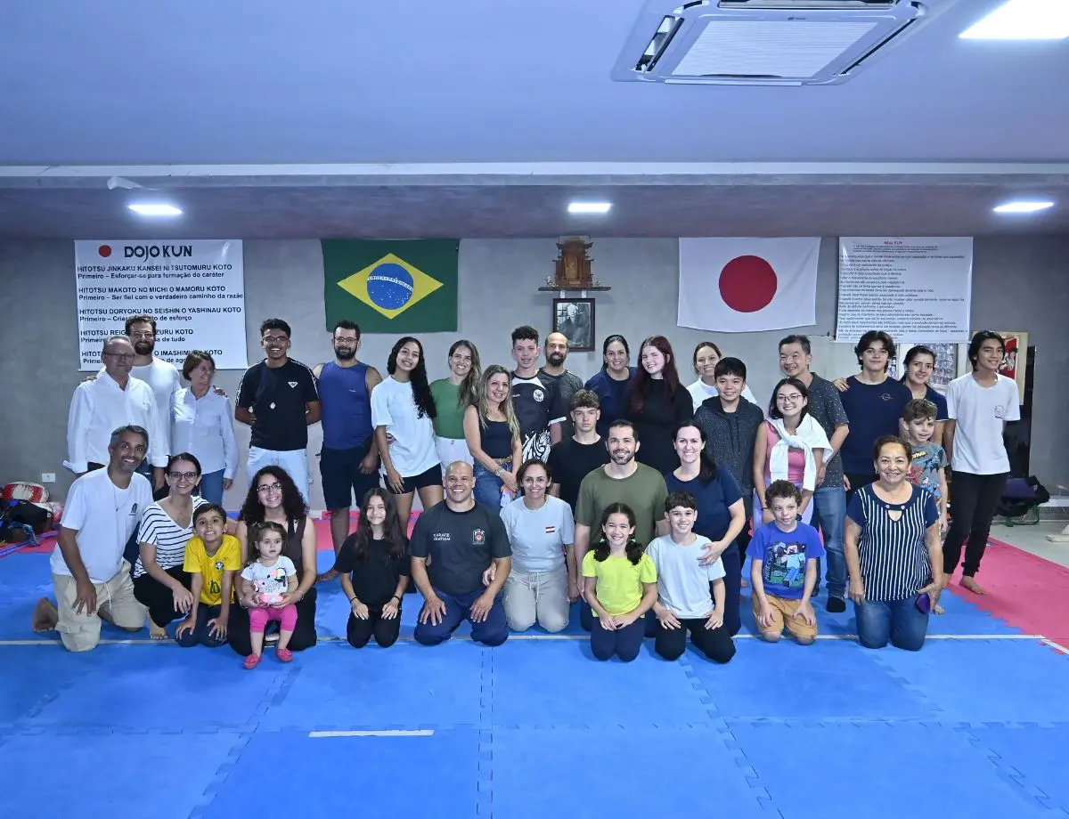Equipe de karatê de Paranavaí participa de Curso Internacional e Campeonato Brasileiro