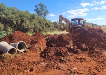 Com 124 novas casas previstas, Conjunto Esperança II recebe obras para pavimentação em Paraíso do Norte