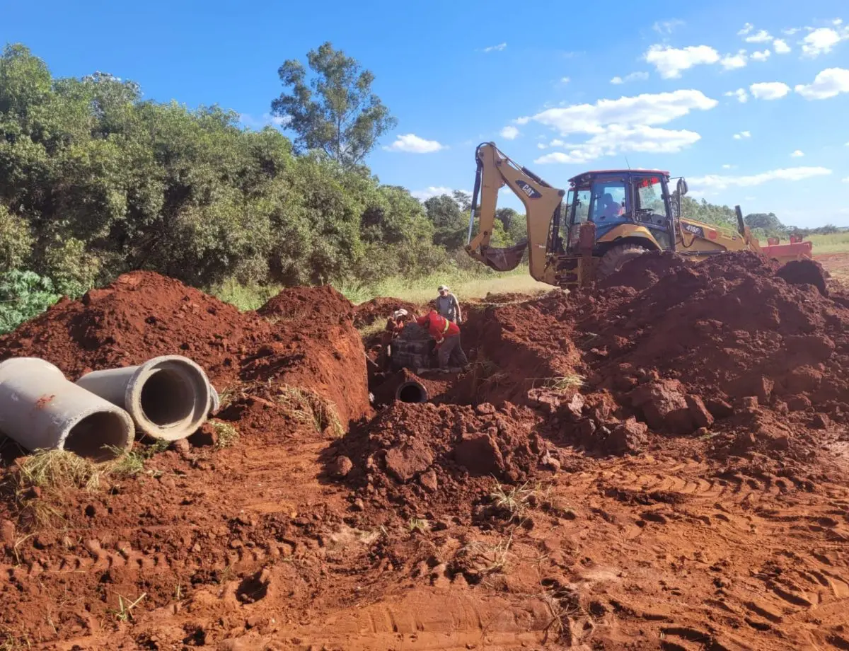 Com 124 novas casas previstas, Conjunto Esperança II recebe obras para pavimentação em Paraíso do Norte