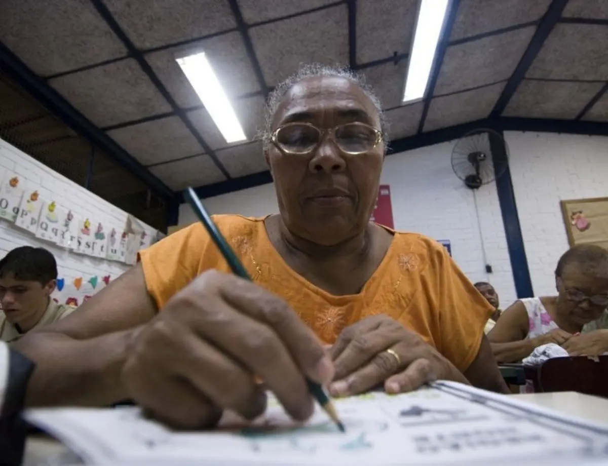 Inscrições para o Programa Brasil Alfabetizado são prorrogadas até 29 de junho em Paranavaí