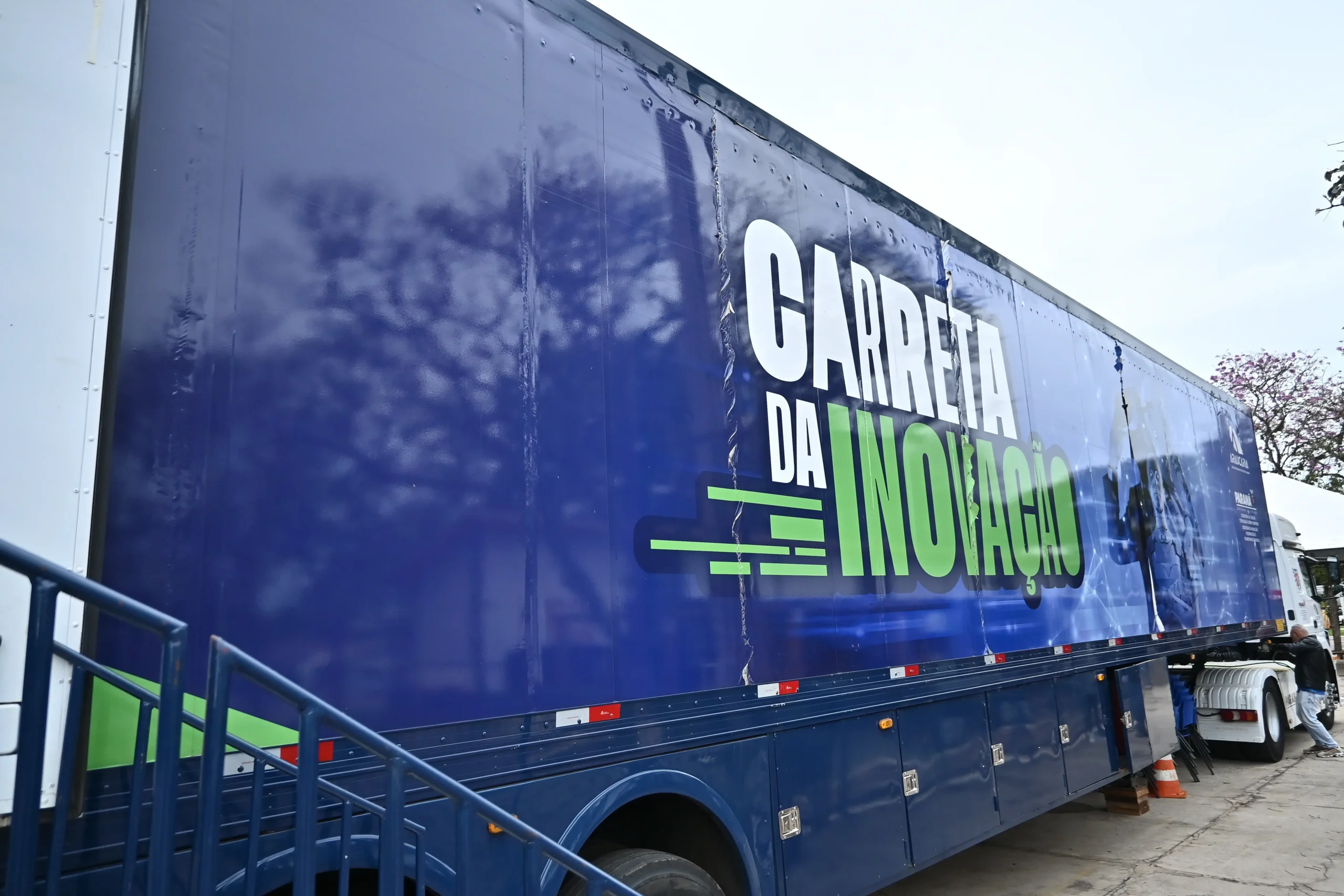 Em Paranavaí, projeto incentiva aproximação da comunidade com novas tecnologias