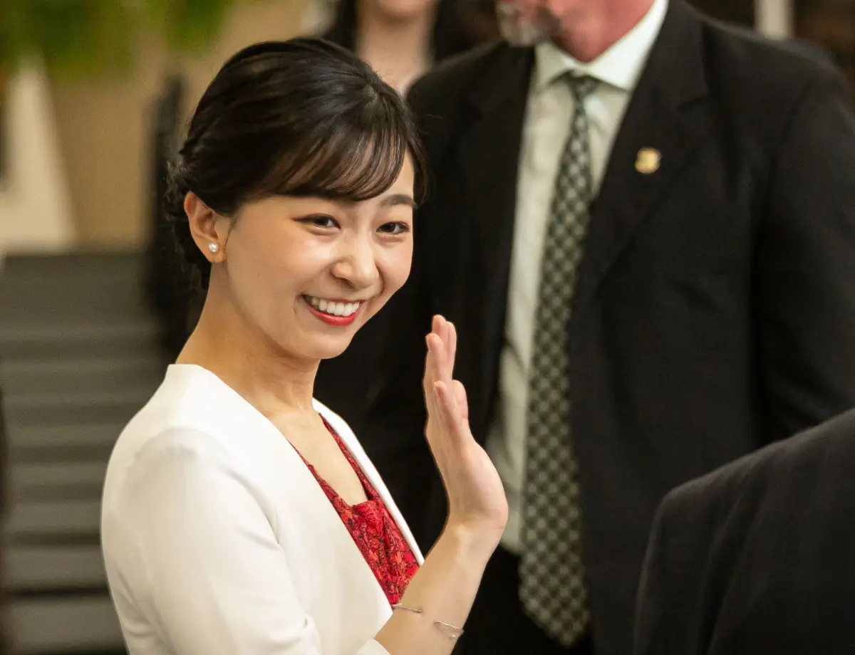 Princesa Kako de Akishino exalta memória dos imigrantes japoneses em visita a Maringá