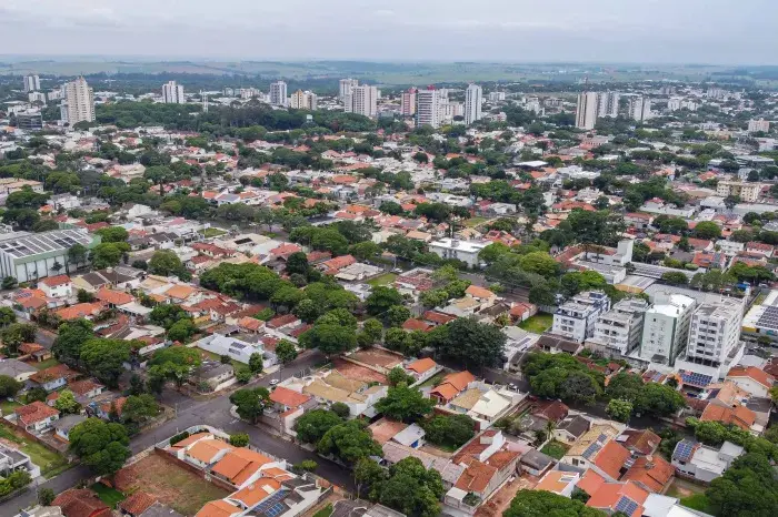 Paraná tem crescimento de 21,35% no saldo de empresas nos 5 primeiros meses de 2025
