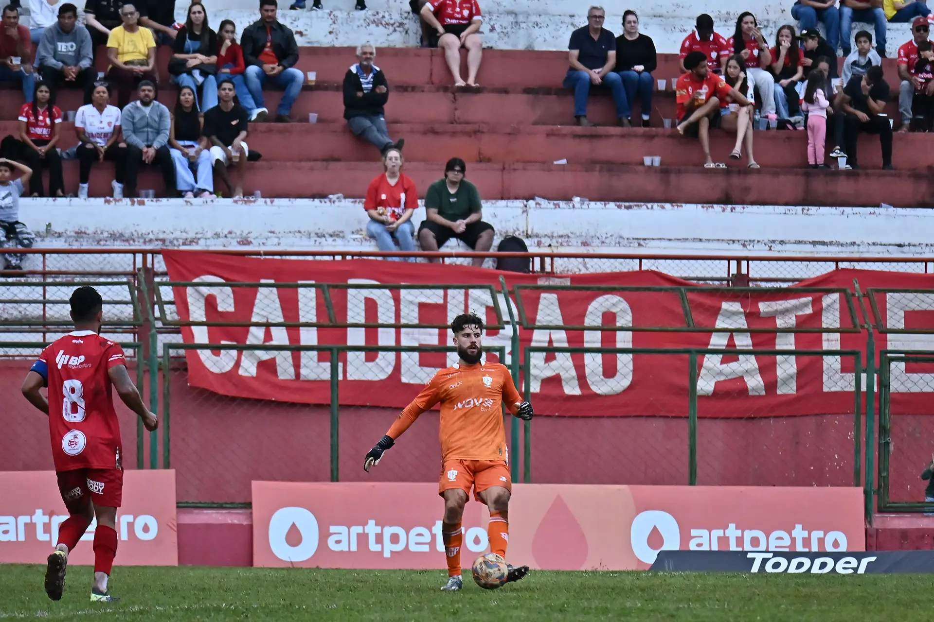 Goleiro do ACP, Matheus Almeida exalta luta do time na busca pela classificação; VÍDEO