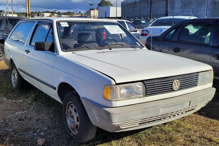 Com carro a partir de R$ 1,1 mil, Estado abre inscrições para leilão de 306 veículos