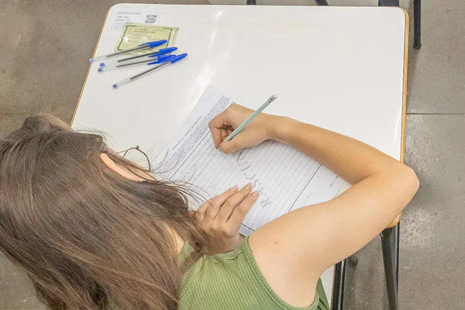 Prova do Vestibular de Inverno da UEM será aplicada neste domingo em 11 cidades
