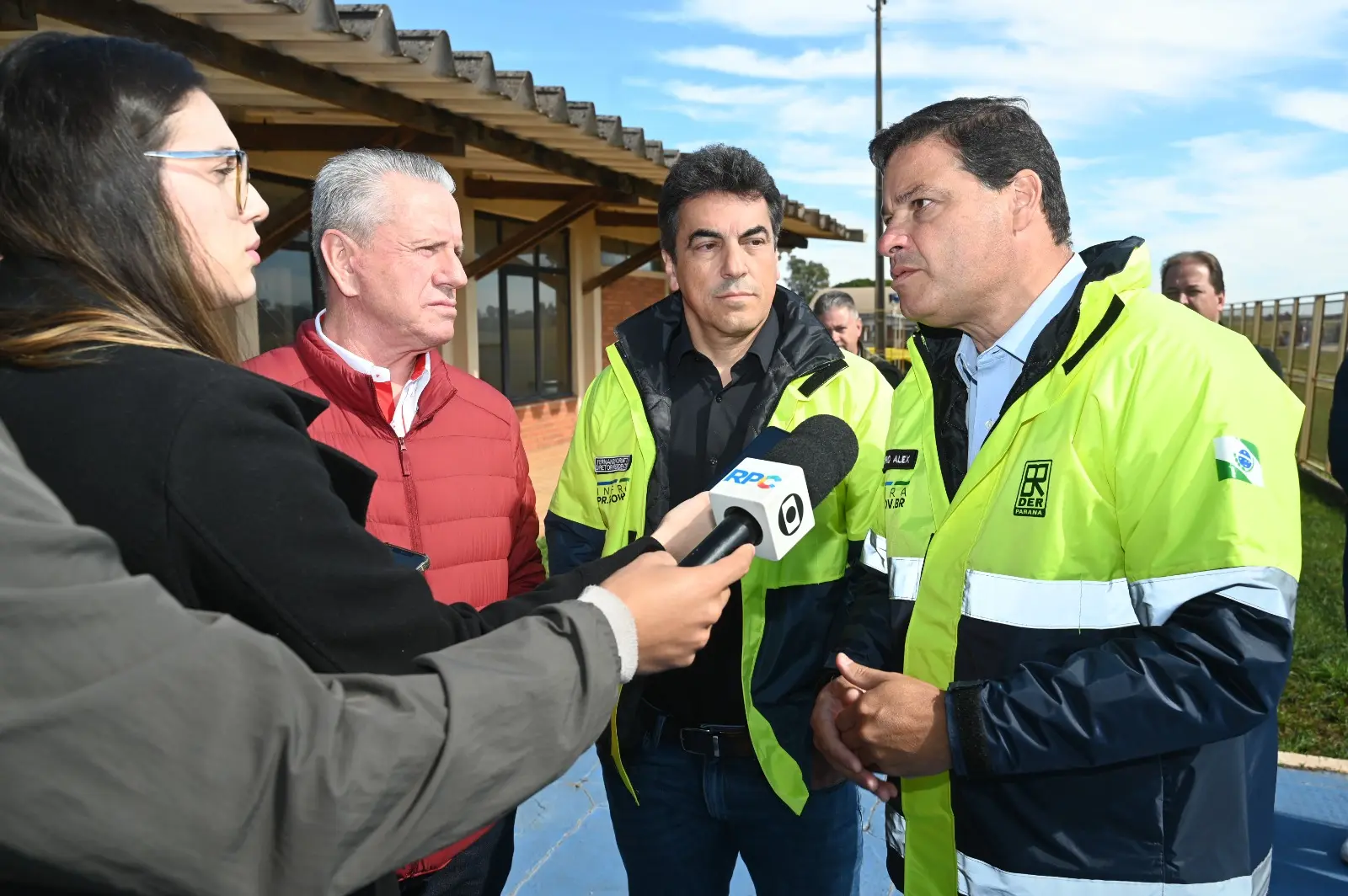 Contratos têm regras rígidas para garantir execução de obras após concessões, garante Sandro Alex