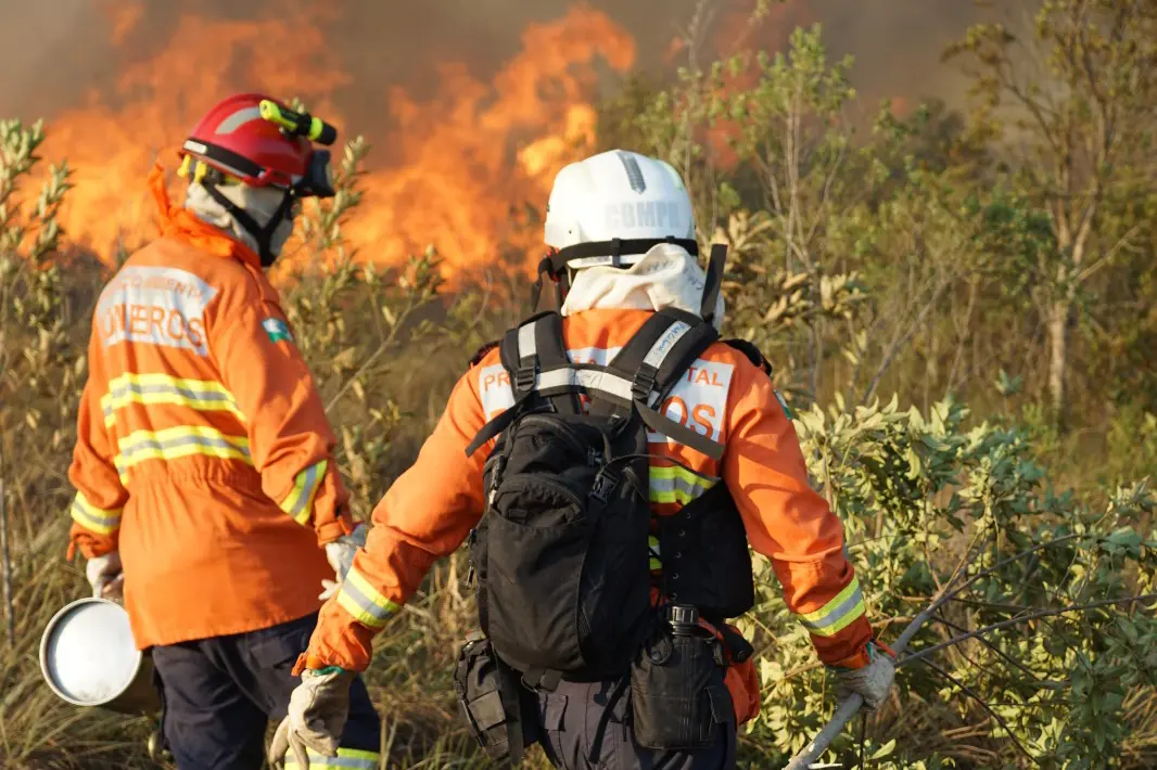 Dias secos e de sol aumentam ainda mais o risco de incêndios causados por balões