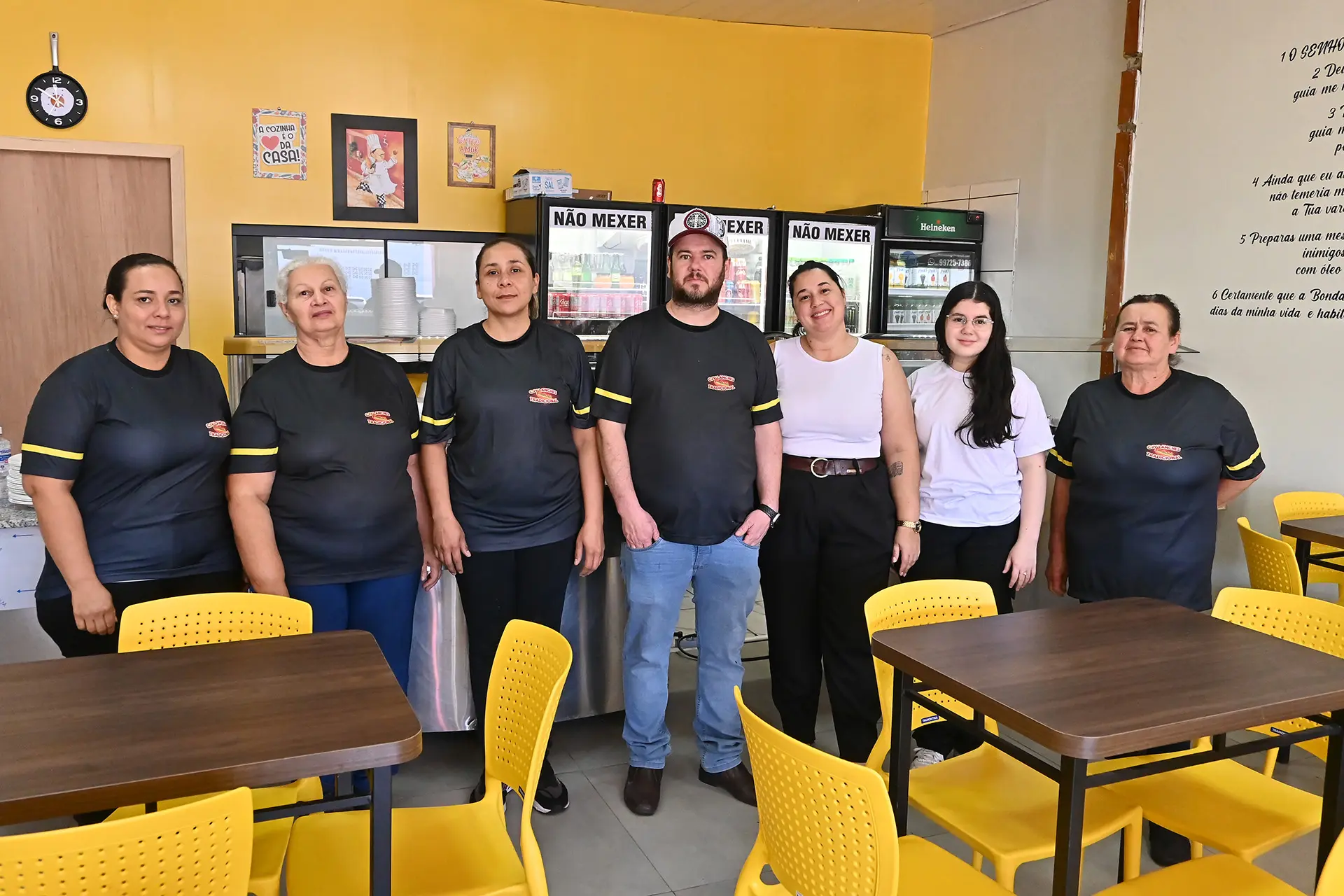 CJV Lanches agora também é restaurante: opção de comida caseira no Centro de Paranavaí