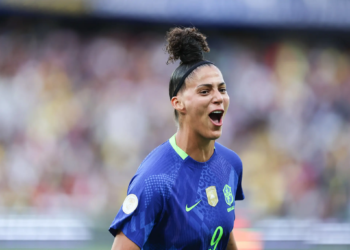 De Querência do Norte, Amanda Gutierres é indicada ao prêmio melhor jogadora do mundo