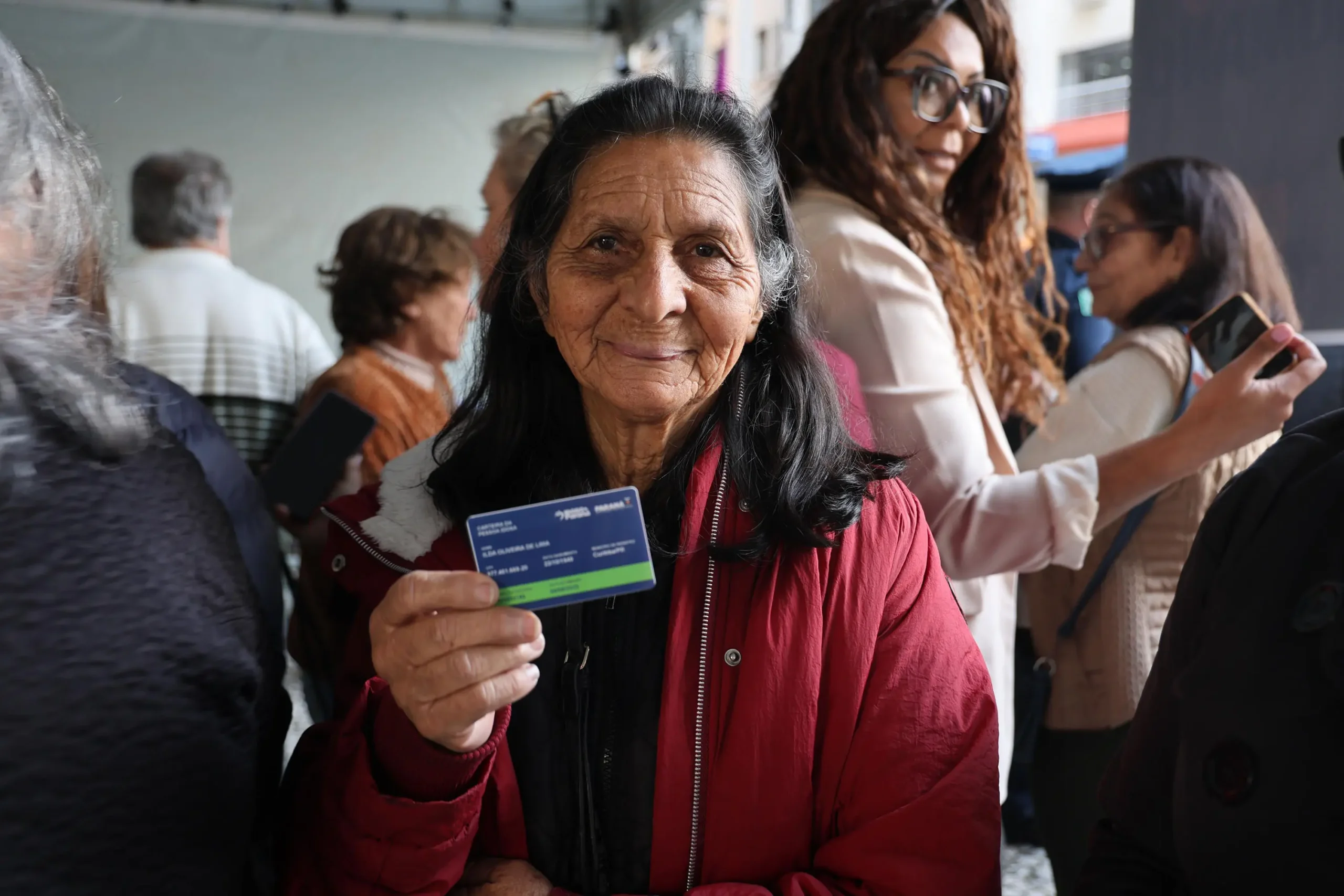 Mais de 14 mil pessoas idosas já emitiram carteira para viajar sem custo nos ônibus entre cidades
