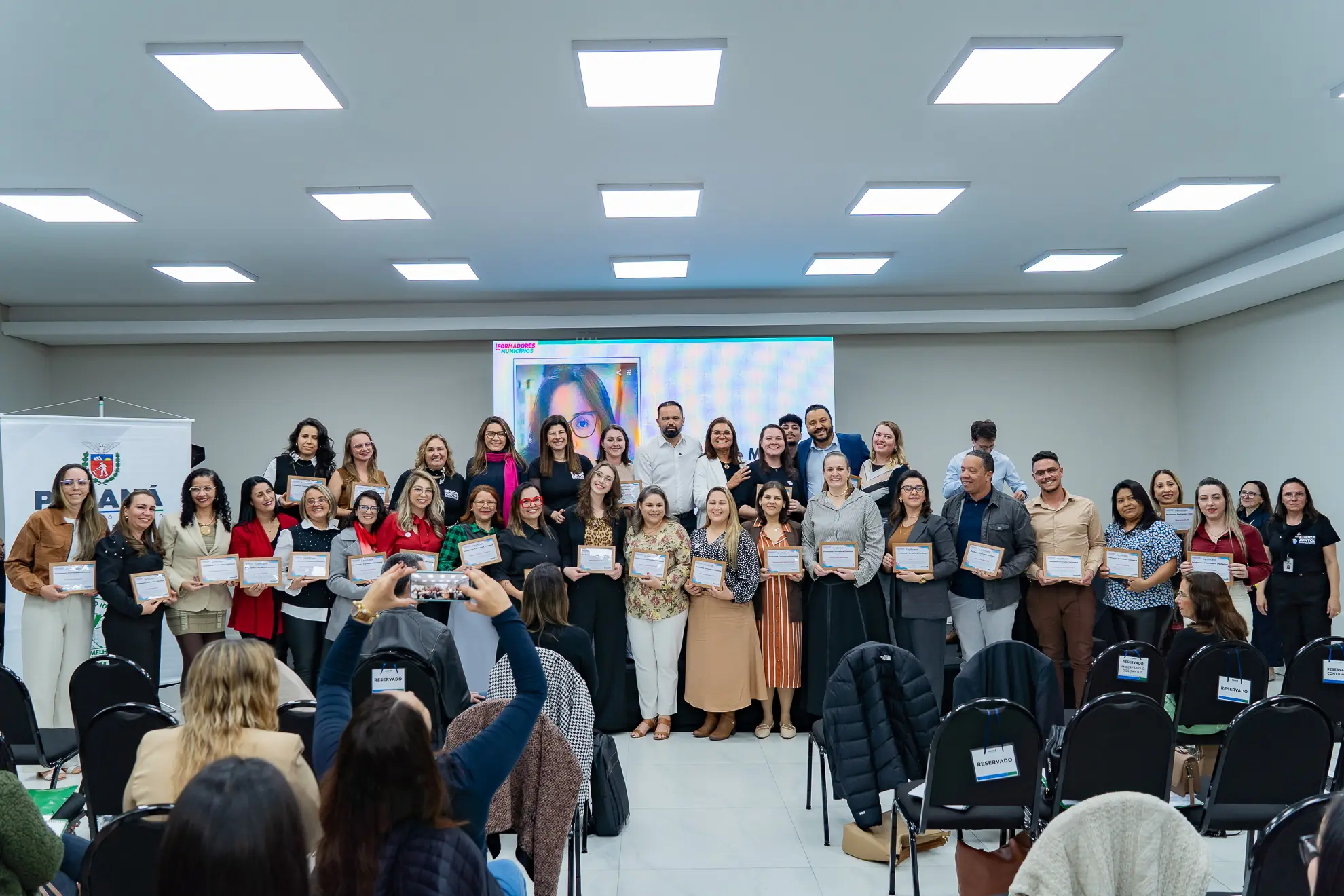Congresso de formação continuada para professores de redes municipais