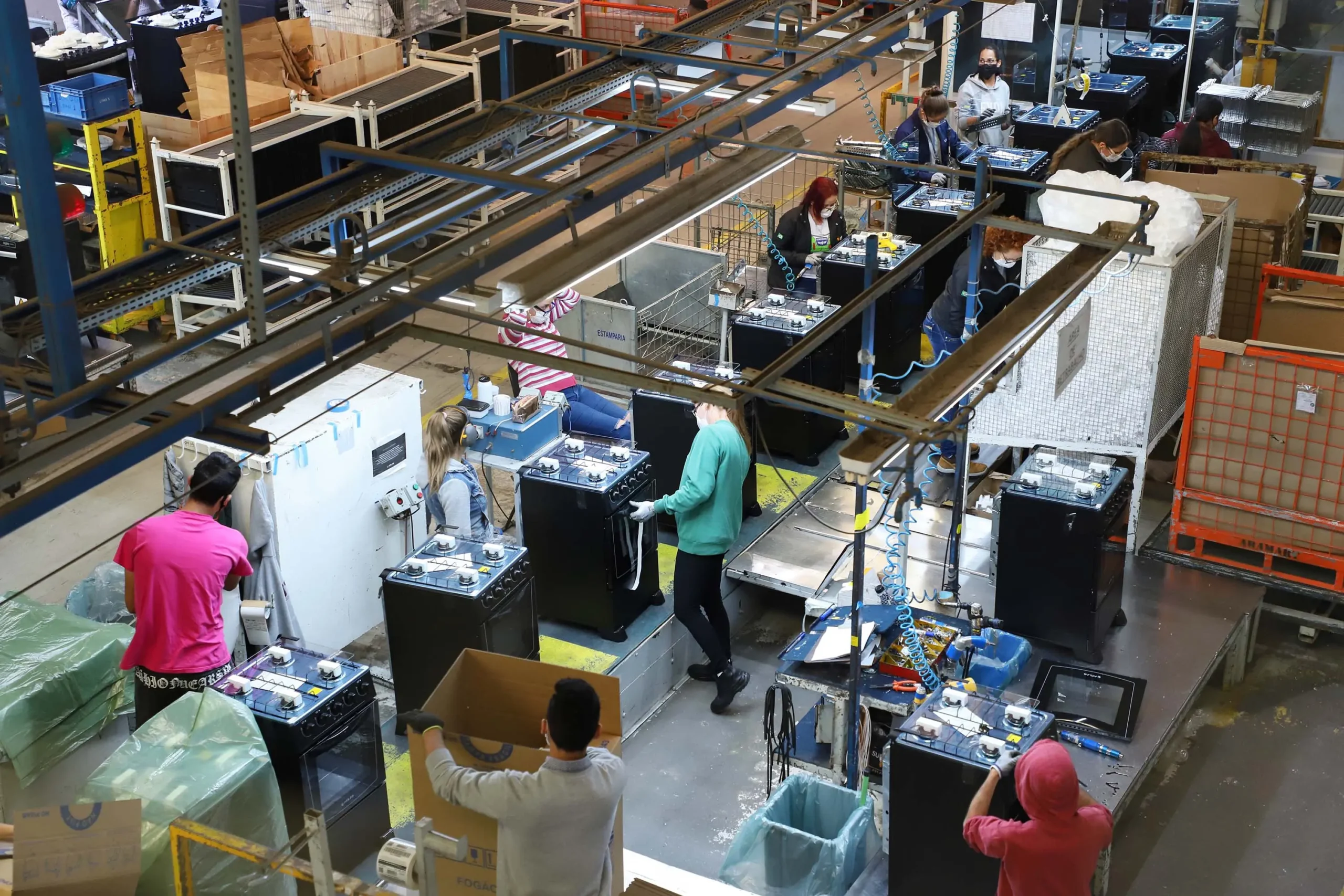 Paraná tem mais de 102 mil carteiras assinadas