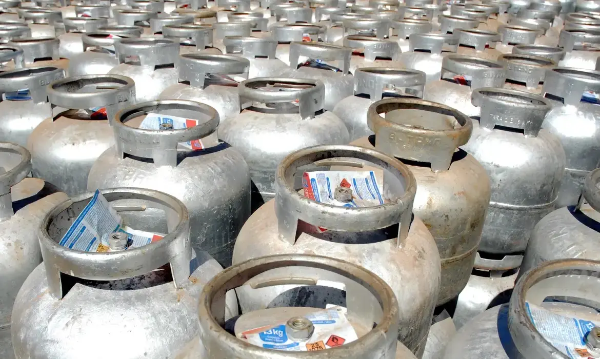 Gás do Povo: veja quem terá direito ao botijão gratuito no programa