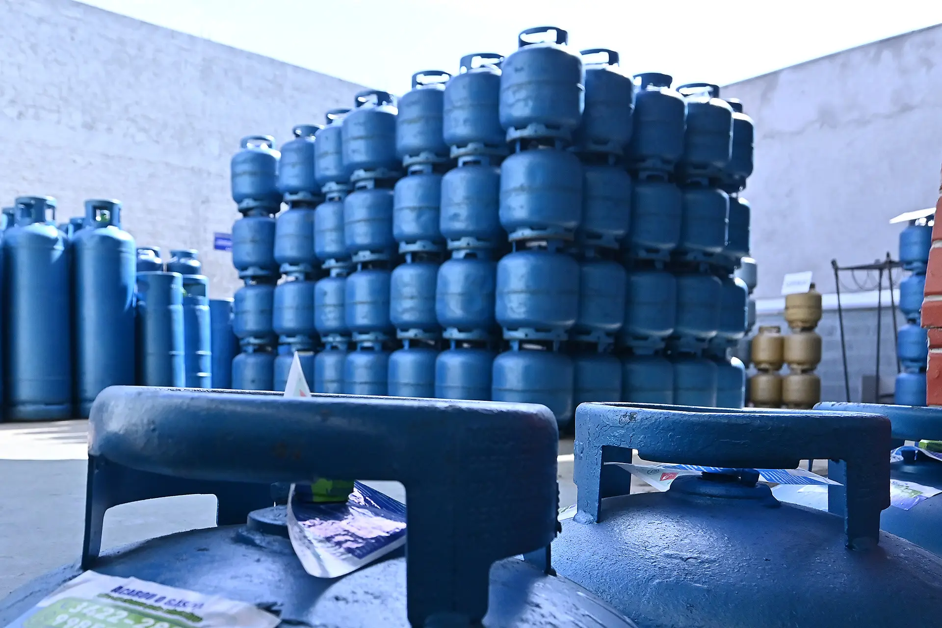 Revendedoras de gás de cozinha esperam reajuste de preços para os próximos dias