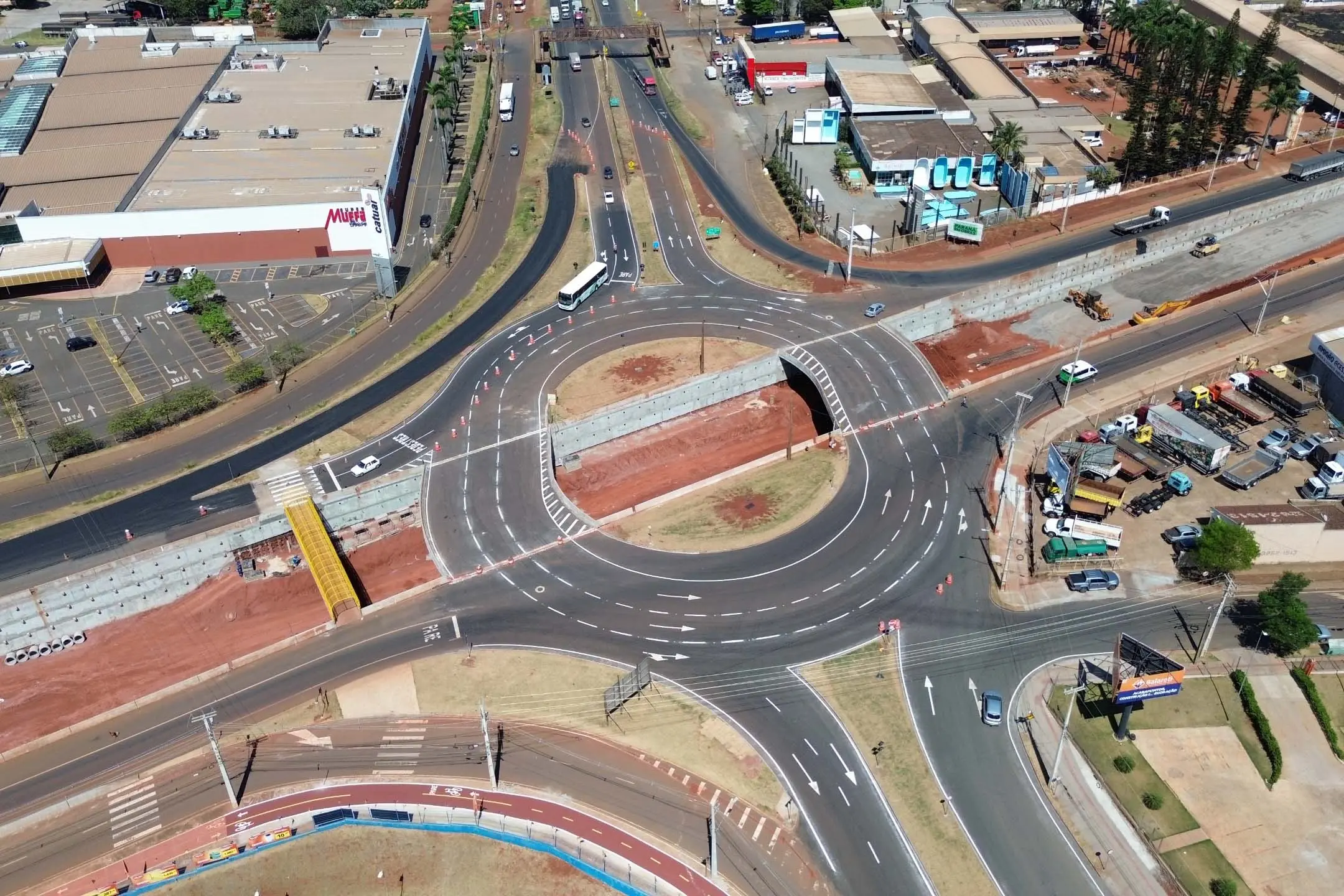 Trevo do Catuaí em Maringá chega a 75% e terá rotatória liberada neste domingo