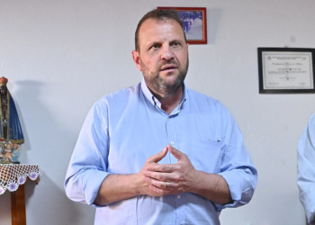 Secretário Rogério Carboni anuncia recursos para Apaes de Paraíso do Norte e Alto Paraná