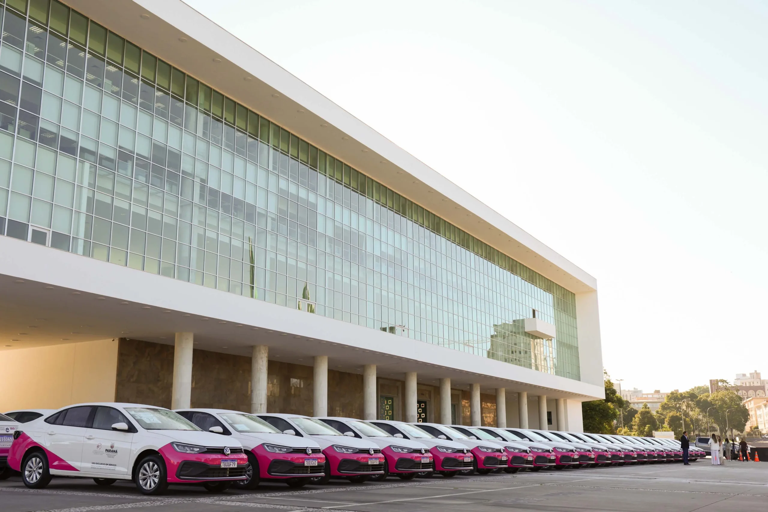 Cidades vão receber veículos com objetivo de fortalecer políticas para mulheres