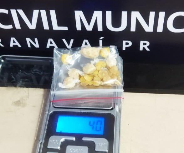 GCM prende mulher com 17 pedras de crack no Jardim Ipê