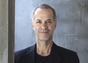 Jotabê Medeiros chega a Paraíso do Norte com rock, poesia e memória