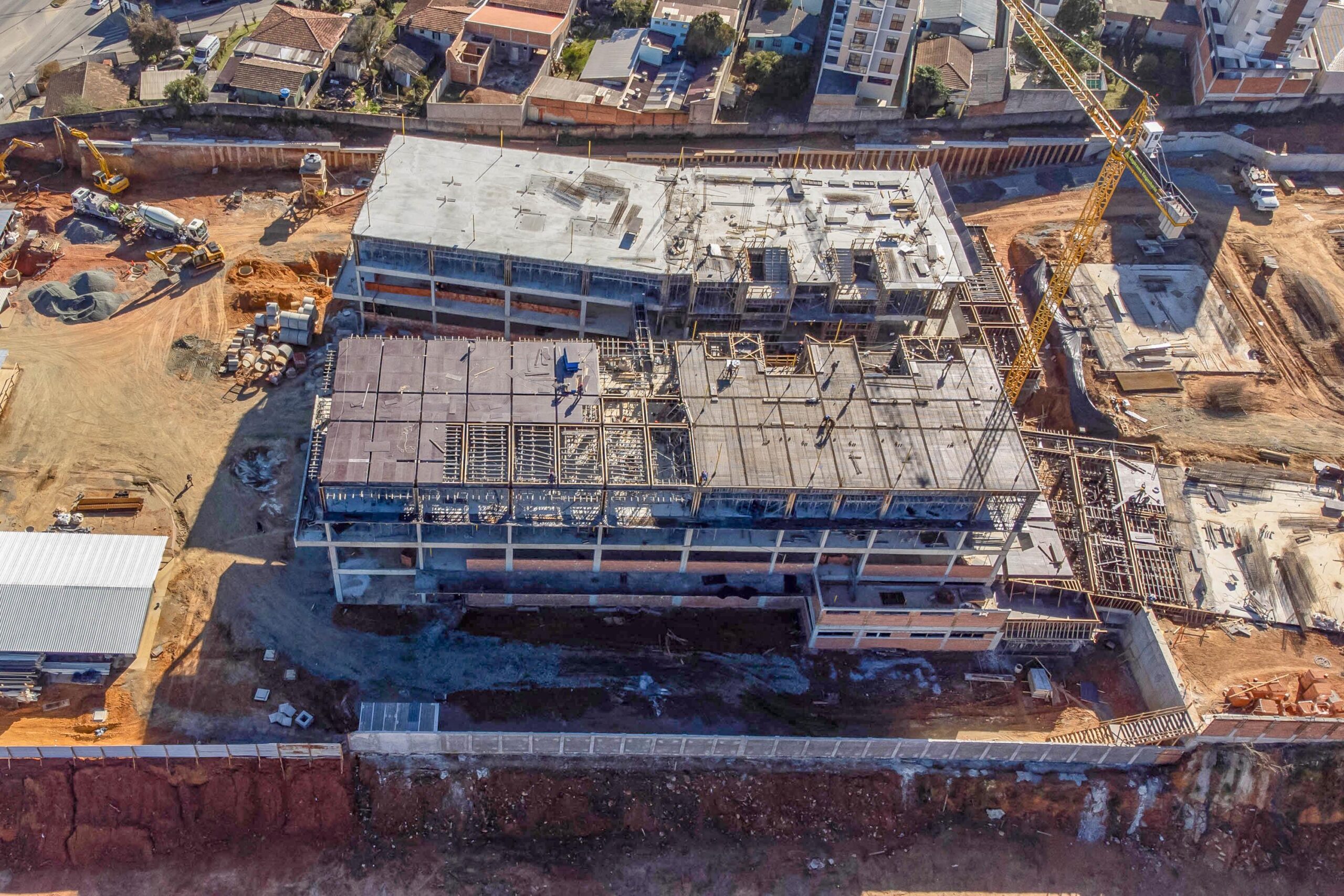 Varejo mantém trajetória de crescimento, impulsionado por lojas de departamentos