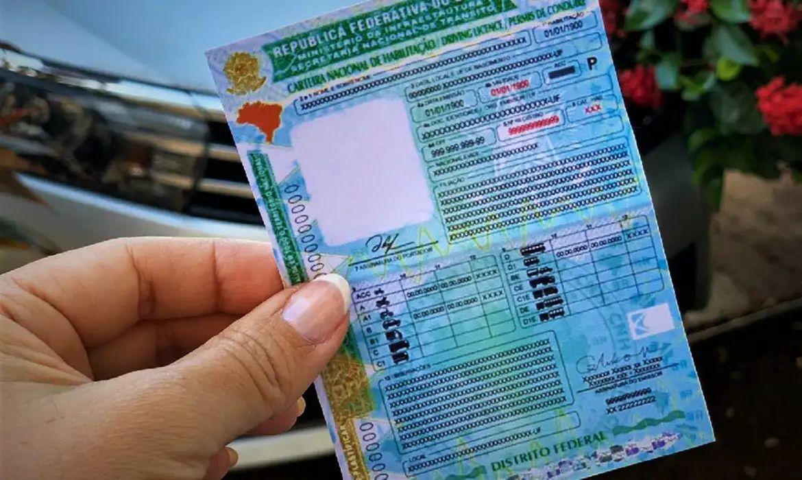 Sancionada lei estadual que prevê CNH gratuita para pessoas em vulnerabilidade social