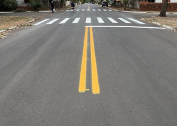 DER/PR recupera pavimento de sete ruas de Tamboara