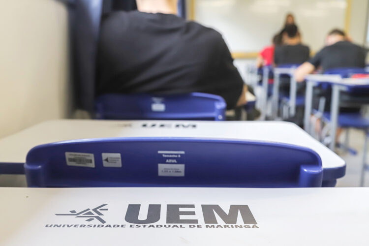 Com salários de até R$ 16,5 mil, UEM abre concurso com 82 vagas para docentes efetivos